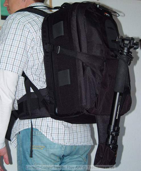 Lowepro Compu Trekker Plus AW\n\nFoto von Timo - DANKE DAFR!\n\nKommentar des Nutzers:\n\nUnd so sieht es aus wenn ein 1,80 Mann diesen Rucksack auf dem Buckel hat ...