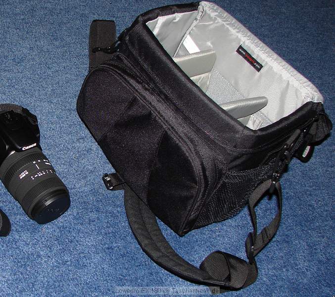 Lowepro EX 180\n\nFoto von C. Lehmeier - VIELEN DANK!\n\nKommentar des Nutzers:\n\nLowepro EX-180\n\nmae:  \nlnge 26cm\nhhe 22 cm\ntiefe 20 cm\nfachbreite ca 7cm, 3 reihig