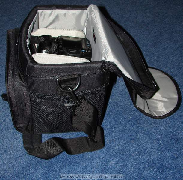 Lowepro EX 180\n\nFoto von C. Lehmeier - VIELEN DANK!\n\nKommentar des Nutzers:\n\nLowepro EX-180\n\nmae:  \nlnge 26cm\nhhe 22 cm\ntiefe 20 cm\nfachbreite ca 7cm, 3 reihig