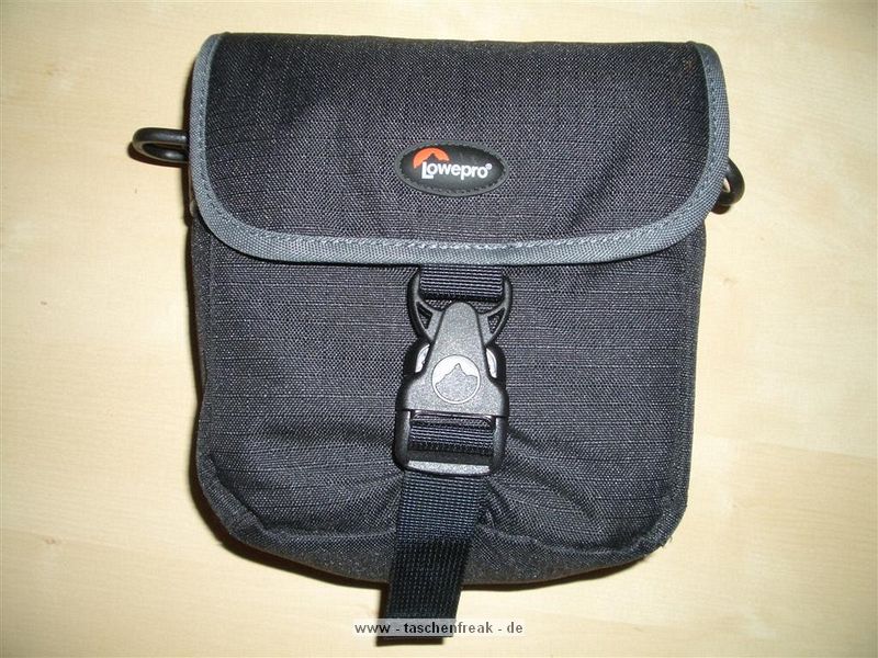 LOWEPRO SLIP LOCK POUCH 60 AW\n\nFotos von Sven Ackermann - VIELEN DANK!