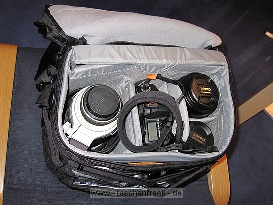 LOWEPRO STEALTH REPORTER D550\n\nFoto und Text von einem Anonymen User - VIELEN DANK!\n\nKommentar:\n\nHallo Jrg!\n\nAnbei ein paar Bilder meines Lowepro Stealth Reporter D550 Tests, leider viel zu schwer fr meine Schulter.\n\nBitte verffentliche die Bilder anonym.\n\nBeste Gre\nxxx