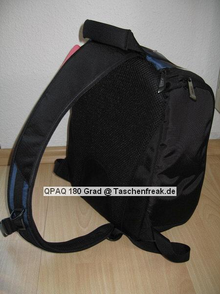 QPAQ 180 Grad\n\nFoto von Rainer Kembgler - VIELEN DANK FR DEIN MAIL!\n\nKommentar des Nutzers:\n\nHallo Jrg\n \nAnbei die Bilder meiner Qpaq Tasche aus dem Mediamarkt. \nHier noch ein paar Fakten zur Tasche:\n \n	Modellname ist mir nicht bekannt.\n	Preis 49,90 Euro\n	Innenmae: 220 x 110 x 300mm (trotzdem geht eine 400D mit BG noch gut rein)\n	Gewicht ca. 600g\n	Farbe: wie im Bild (blau/ schwarz/ grau oder nur schwarz/schwarz /grau)\n	weitere Modelle unter www.paqgroup.com\nGre aus dem sonnigen Nordschwarzwald\n \nRainer Kembgler alias onki