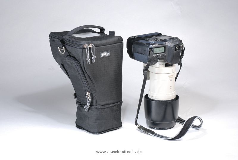 THINK TANK PHOTO - DIGITAL HOLSTER 10\n\nFOTO VON ISARFOTO & THINK TANK PHOTO - VIELEN DANK!\n\nKommentar des Herstellers:\n\nDigital Holster 40\n\nDesigned for pro-size SLRs, such as Nikon D2Xs or D2Hs, or the Canon EOS 1D Mark series.